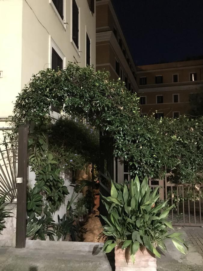 Le Finestre Di Luz B&B Roma Exterior foto